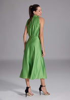 Midi Kleid aus nachhaltigem Satin mit Drapierung am Kragen