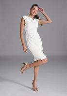 Etui Kleid aus Crepe Jersey mit Drapierung