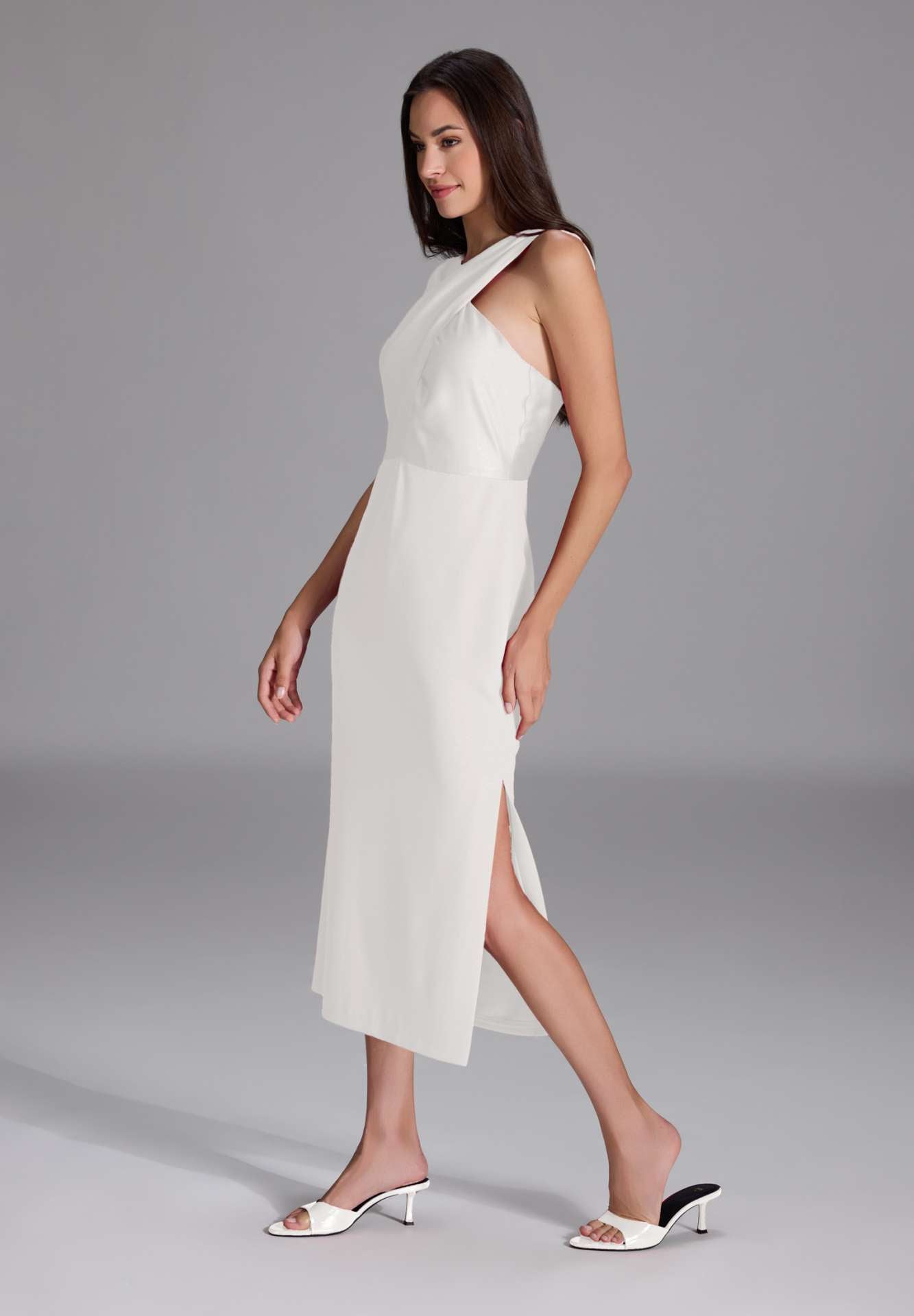 Midi Kleid mit gekreuzten Trägern aus Material-Mix