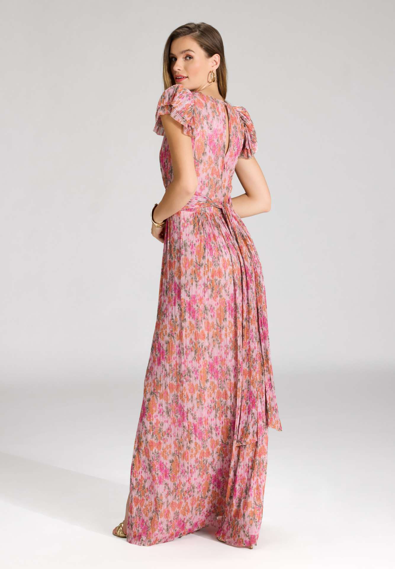 Abendkleid aus bedrucktem Plissee Jersey mit betonter Schulter