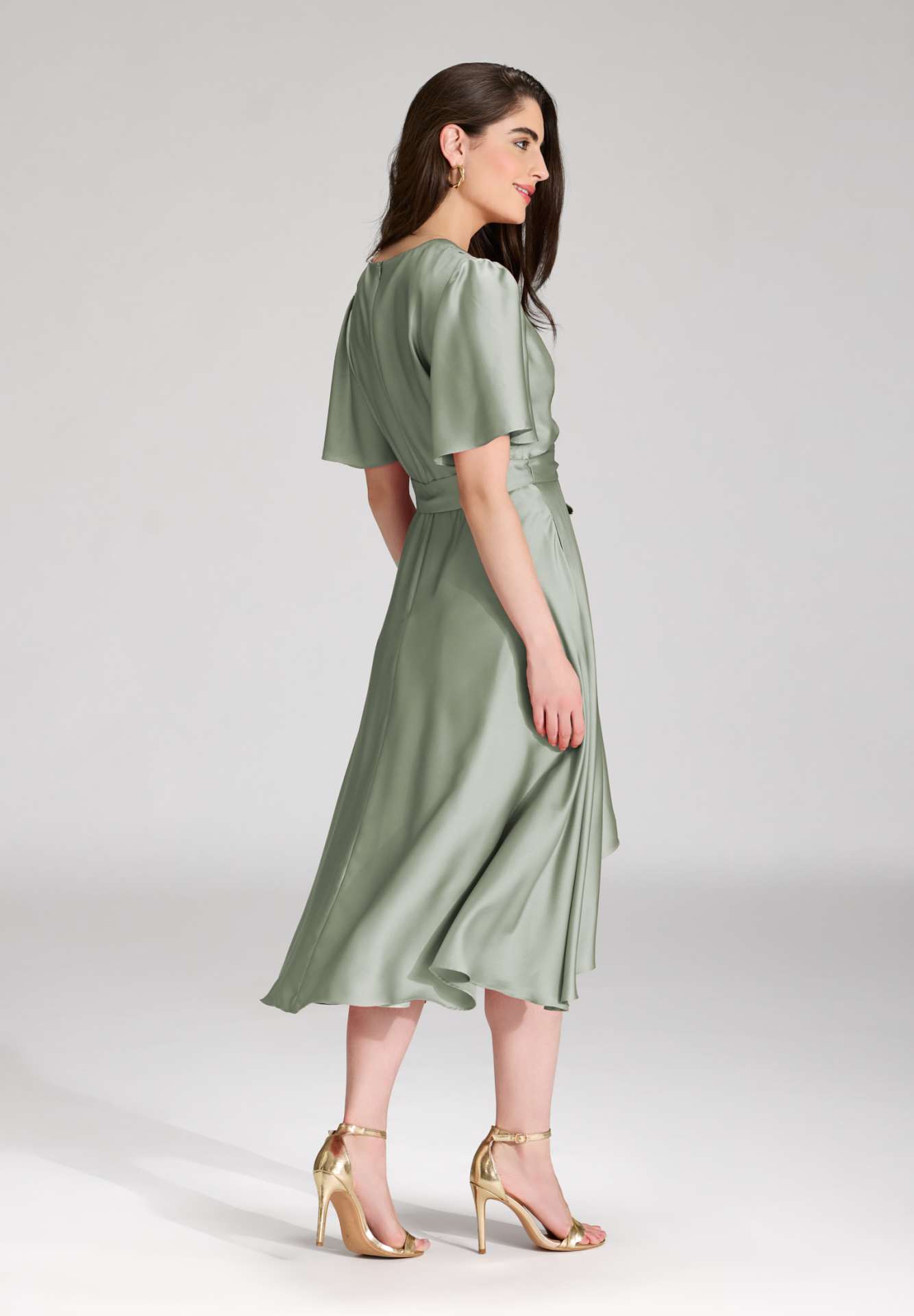 Cocktailkleid aus nachhaltigem Satin in Wickel Optik