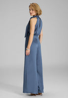 Jumpsuit mit Schluppe aus gehämmertem Satin