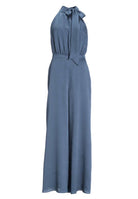 Jumpsuit mit Schluppe aus gehämmertem Satin
