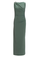 Abendkleid aus Crepe Jersey mit Drapierung und Zierschnalle