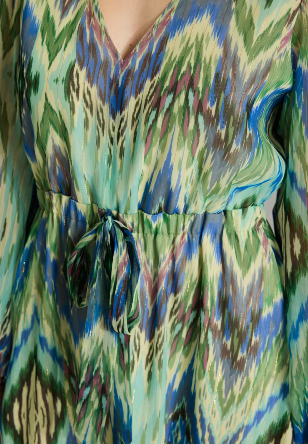 Maxikleid mit langen Ärmeln aus Chiffon mit Zick Zack Print