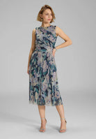 Midi Kleid mit diagonaler Drapierung aus bedrucktem Plissee Jersey