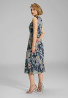 Midi Kleid mit diagonaler Drapierung aus bedrucktem Plissee Jersey