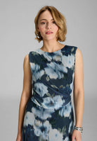 Midi Kleid aus weichem Mesh mit Ikat Druck