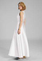 Robenartiges Abendkleid mit Eingrifftaschen