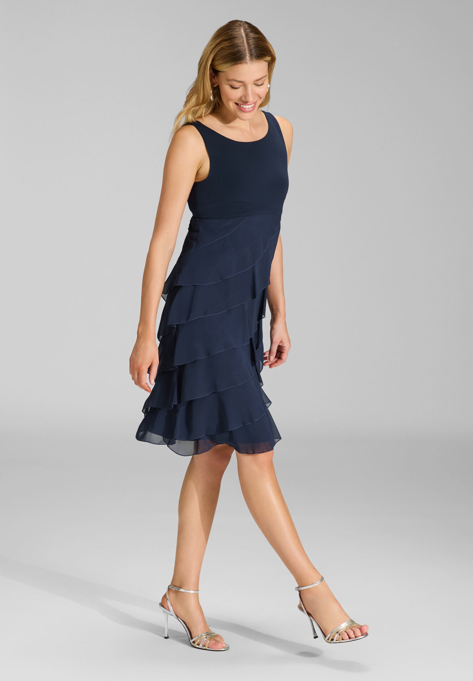 Cocktailkleid aus Materialmix