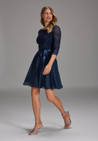 Cocktailkleid aus Paillettenspitze mit Chiffonrock