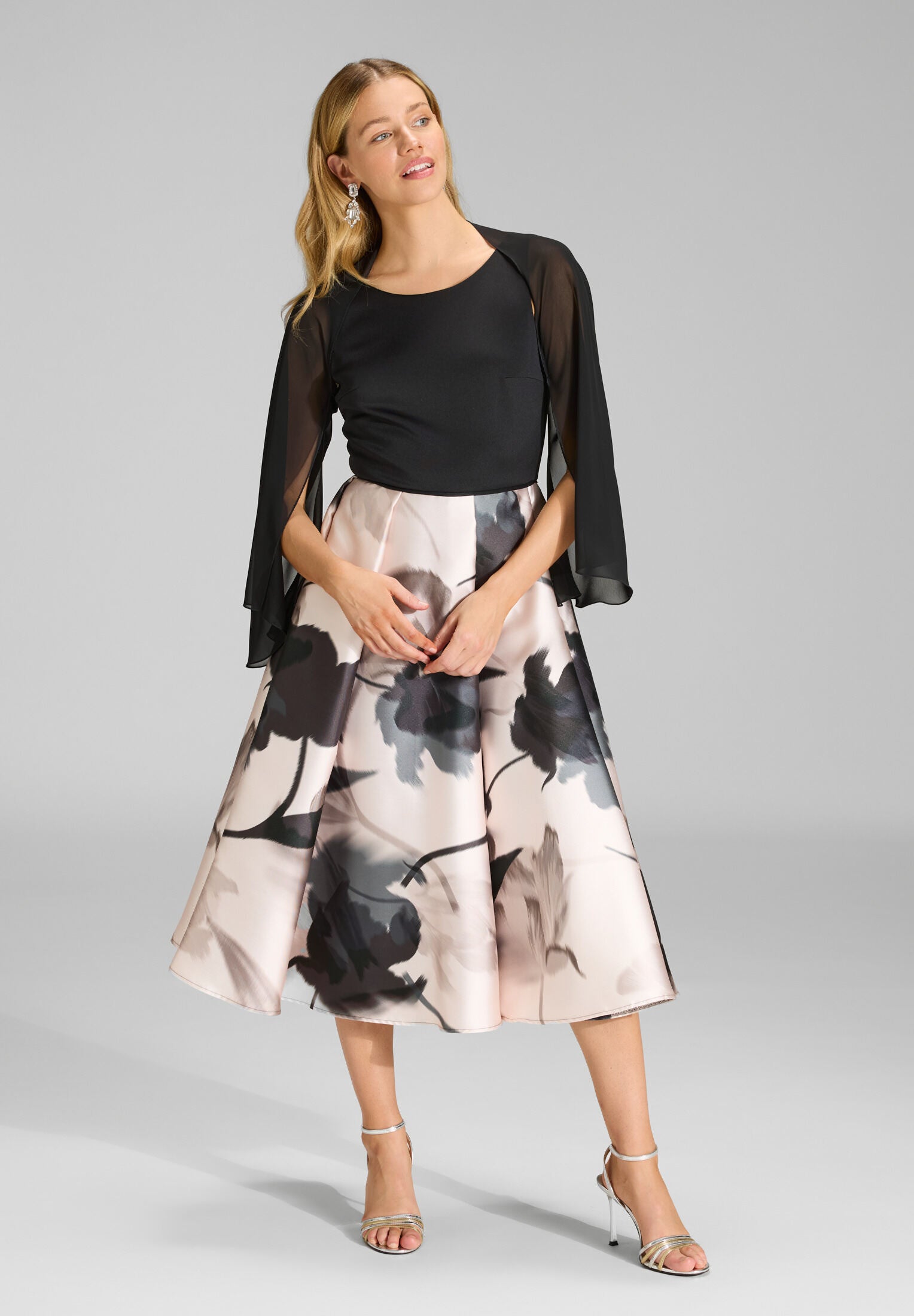 Stola aus Chiffon black