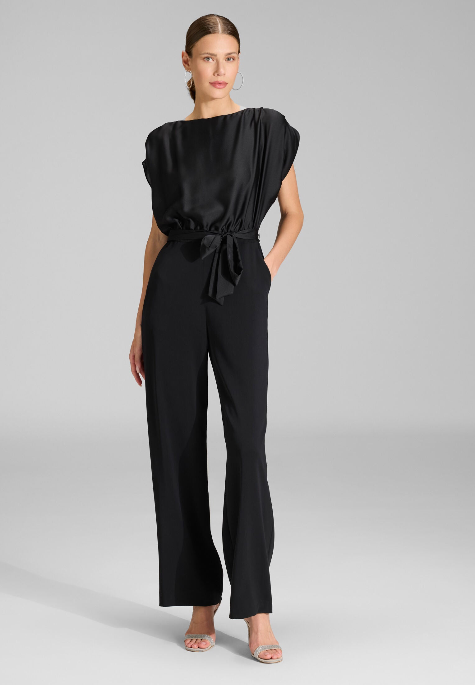 Jumpsuit aus Material-Mix black