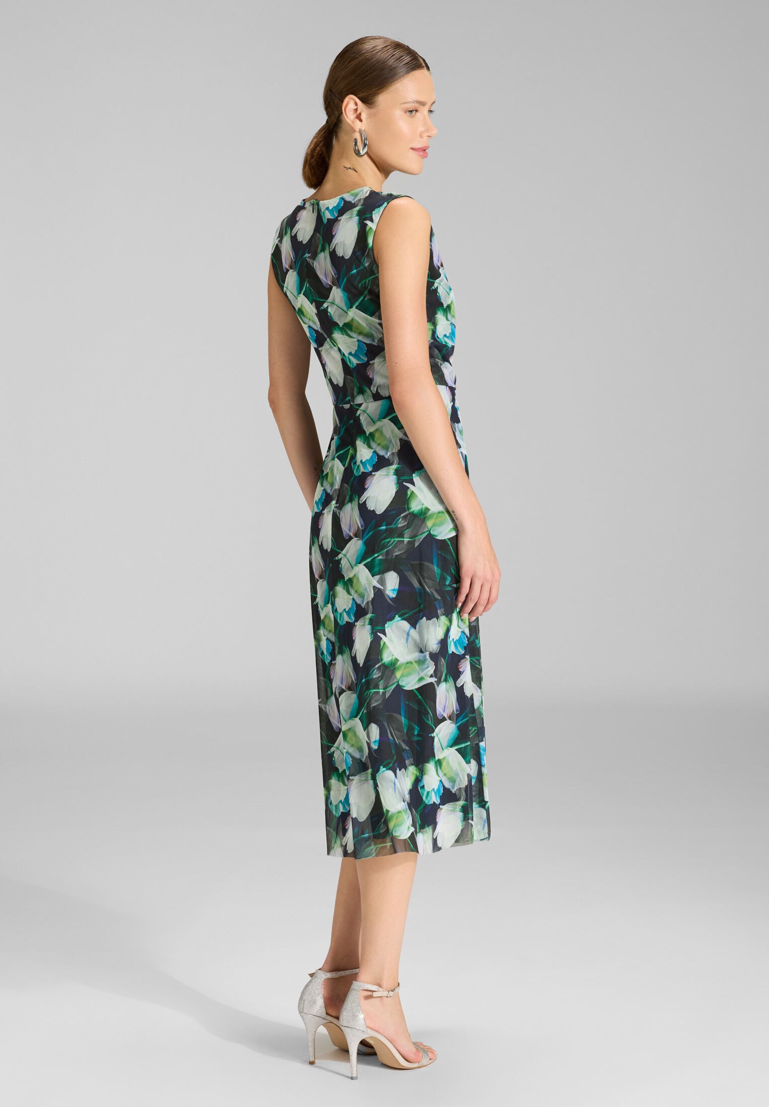 Kleid aus bedrucktem Mesh