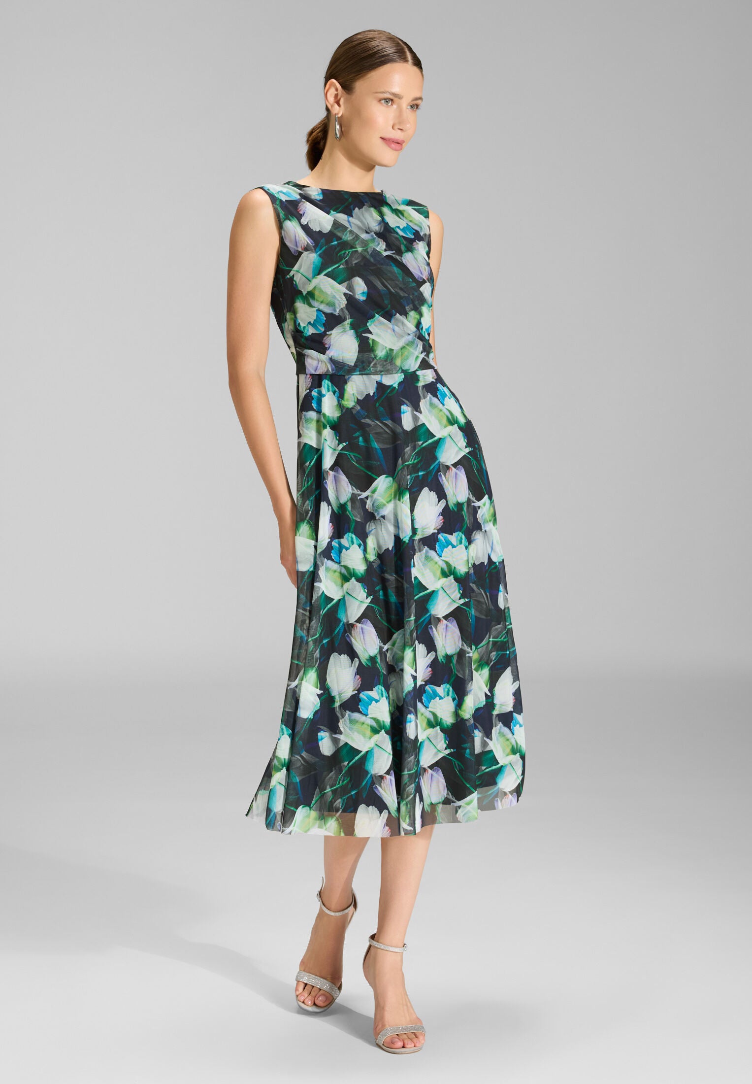 Kleid aus bedrucktem Mesh navy | multi
