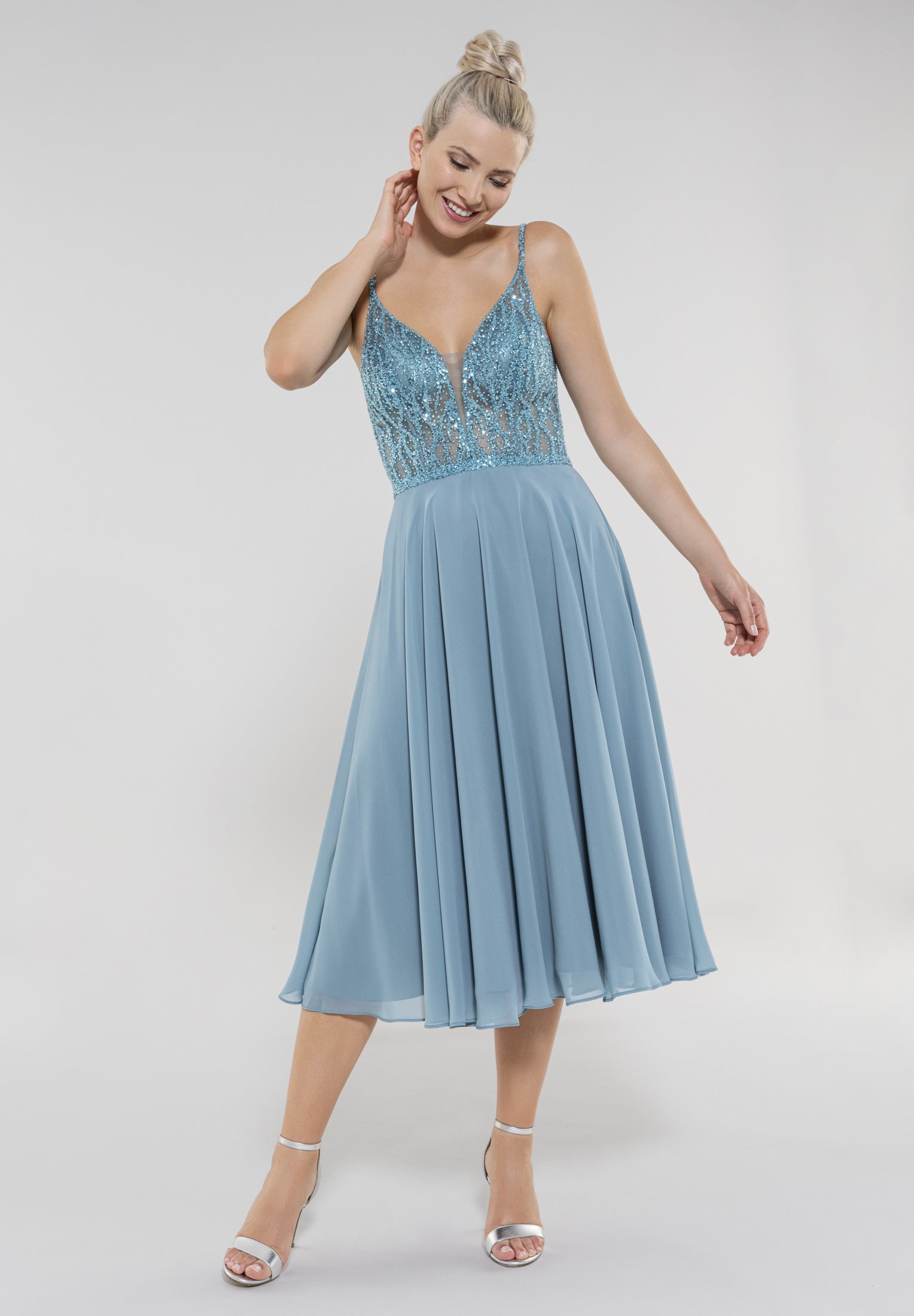 Cocktailkleid aus Materialmix