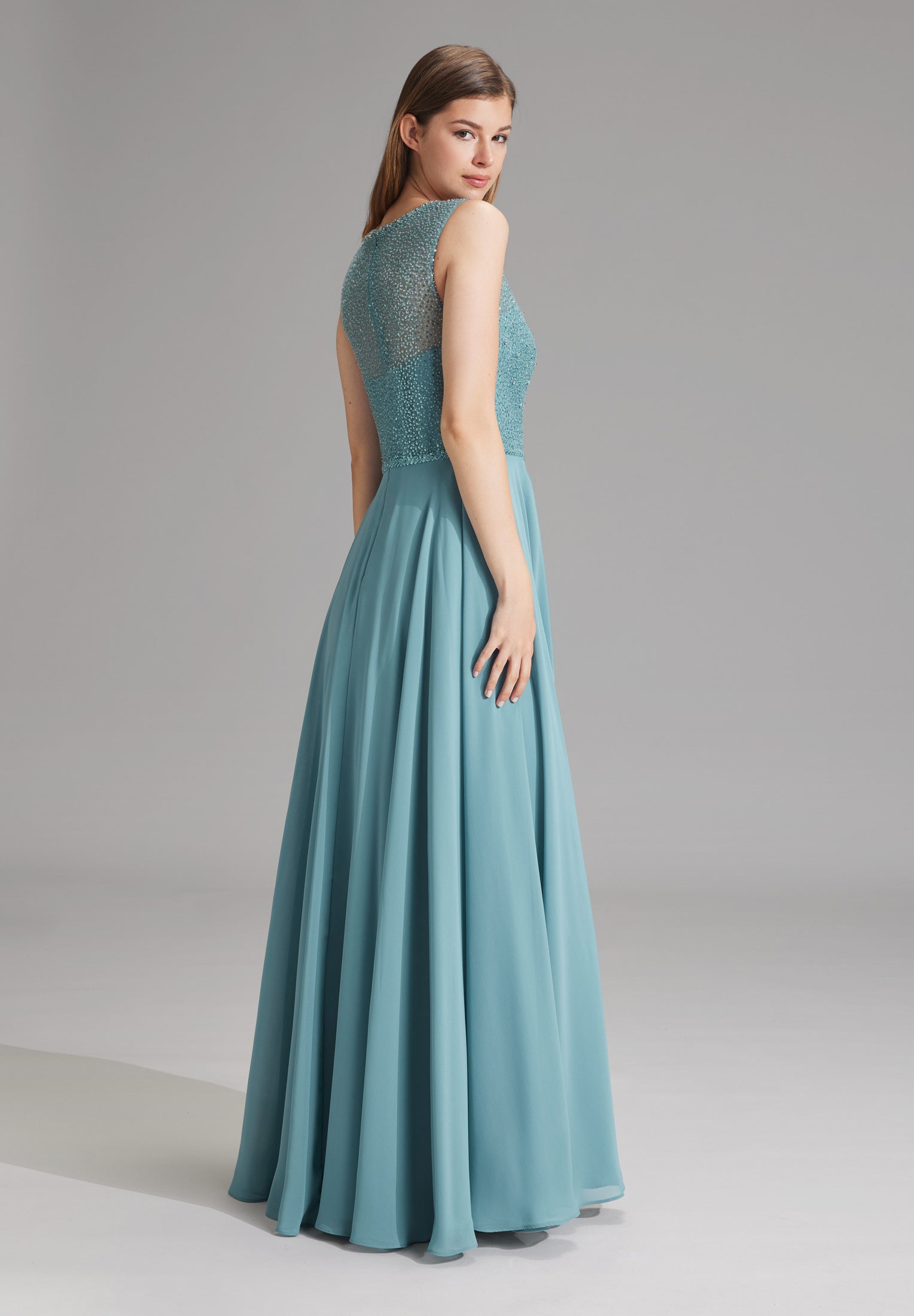 Abendkleid aus Material-Mix