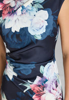 Cocktailkleid aus bedrucktem Scuba