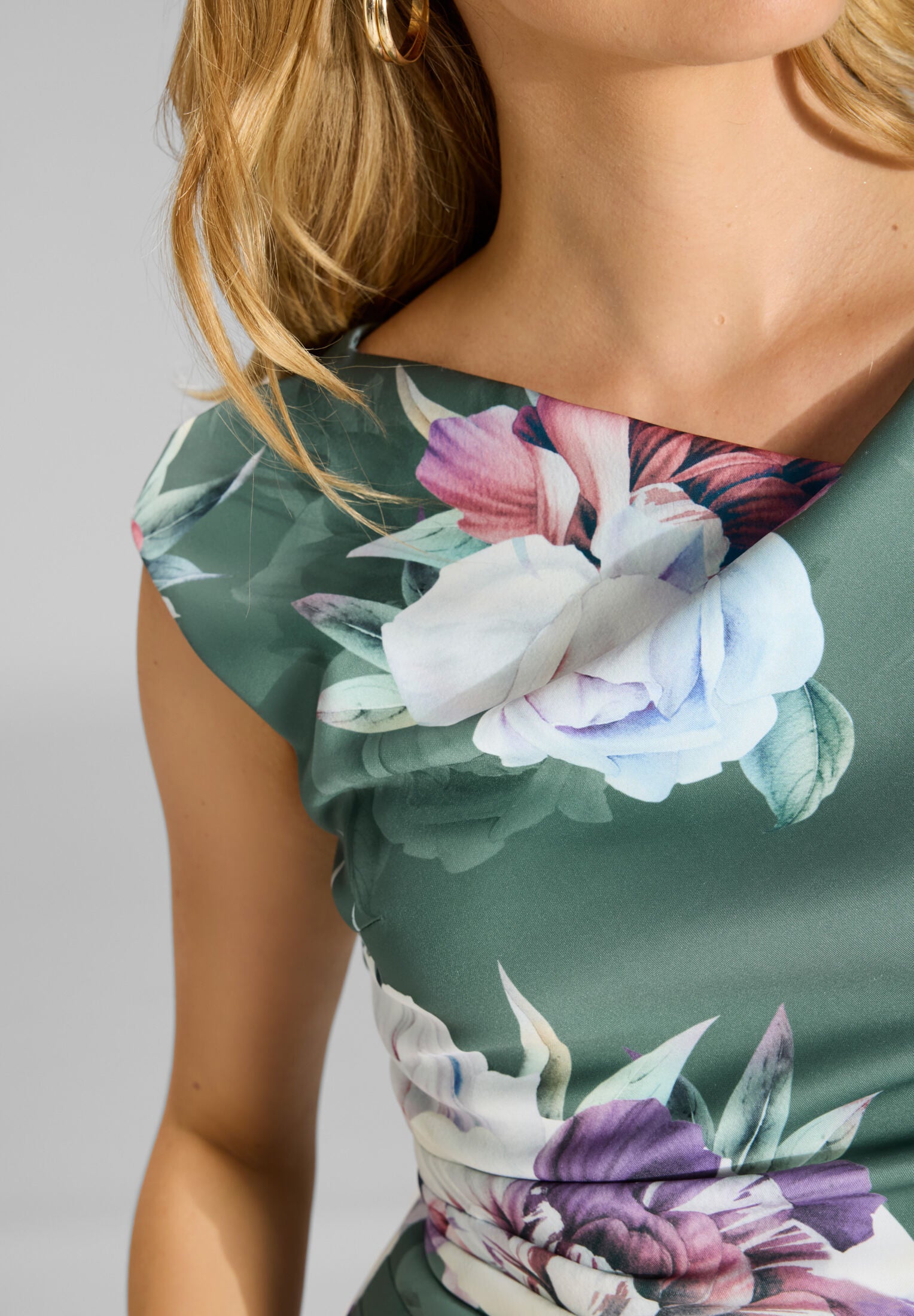 Cocktailkleid aus bedrucktem Scuba