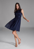 Cocktailkleid aus Crinkle Chiffon mit Taillenpasse