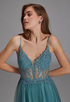 Ausgestelltes Tüllkleid mit Spitzenstickerei