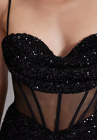 Paillettenkleid mit Taillenpart in See-through Optik