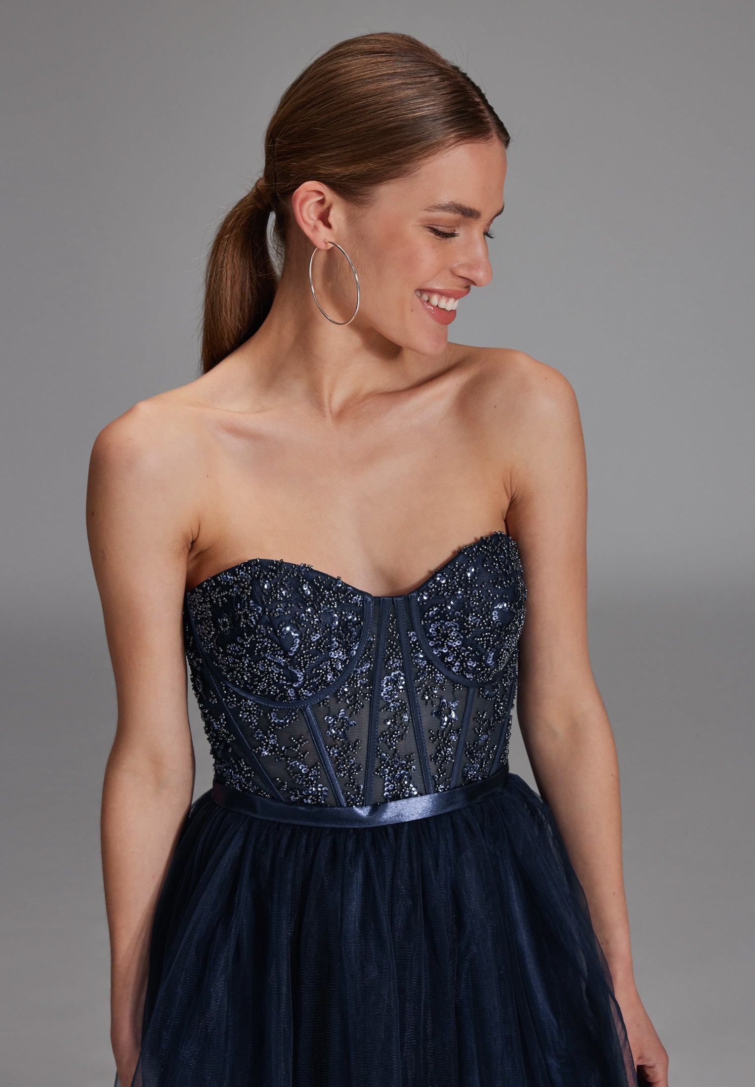 Vokuhila-Kleid mit Corsagentop