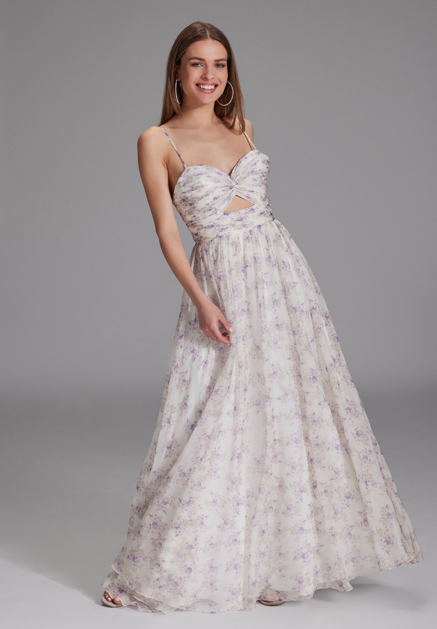 Fließendes Printkleid mit Cut-Out Detail