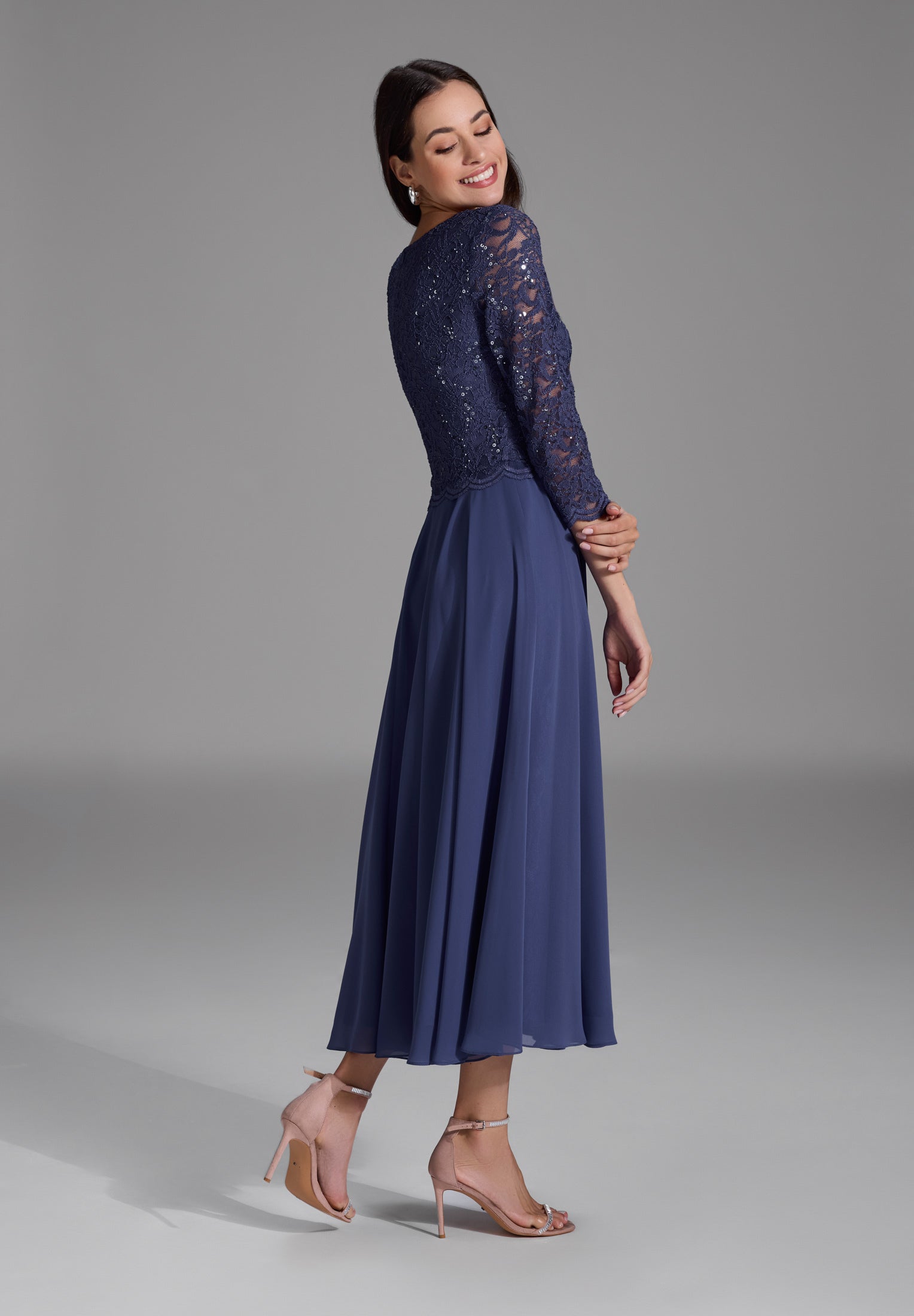 Midi Kleid mit paillettenbesetztem Spitzenoberteil