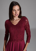 Midi Kleid mit paillettenbesetztem Spitzenoberteil