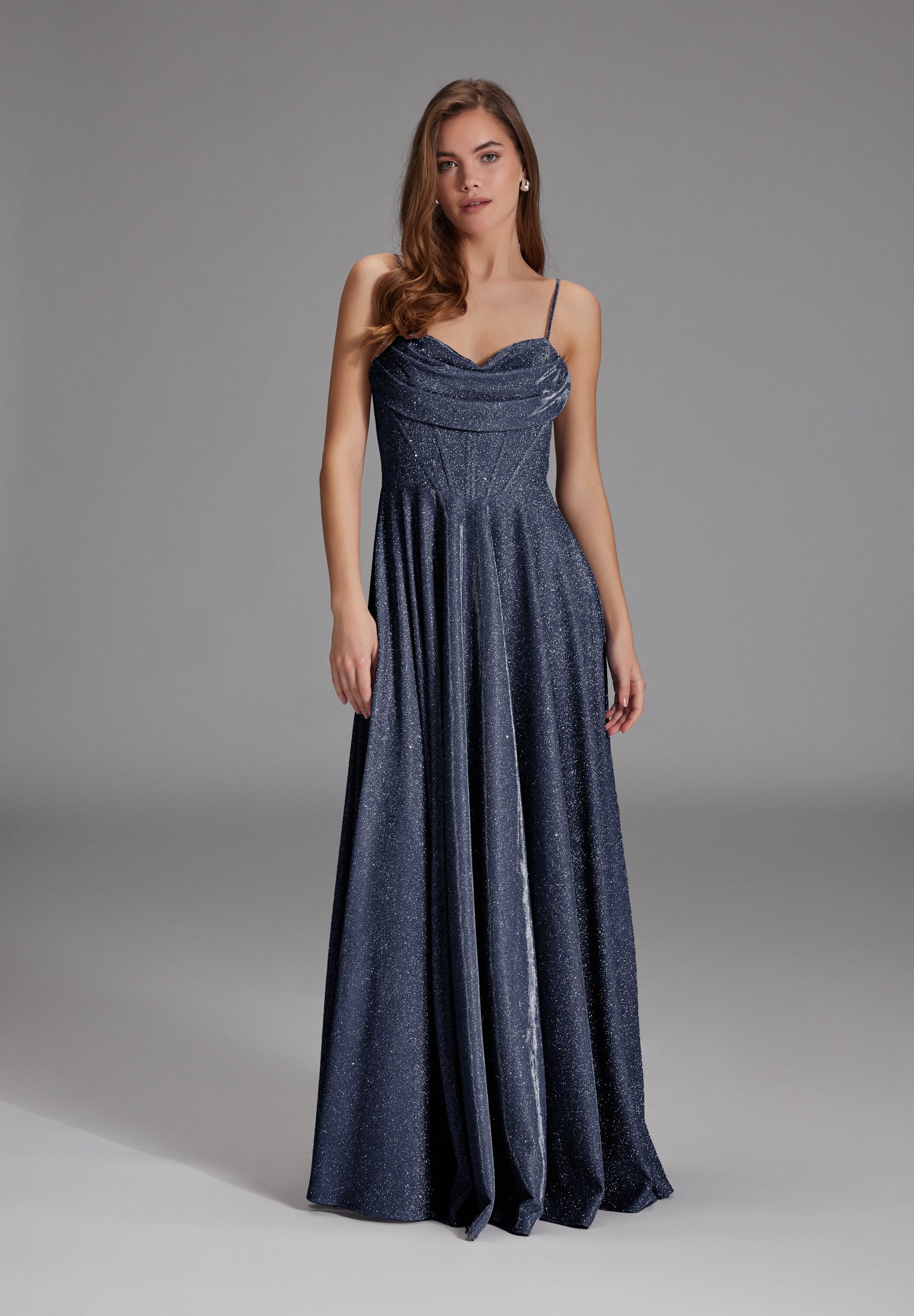 Schimmerndes Abendkleid mit Drapierung navy