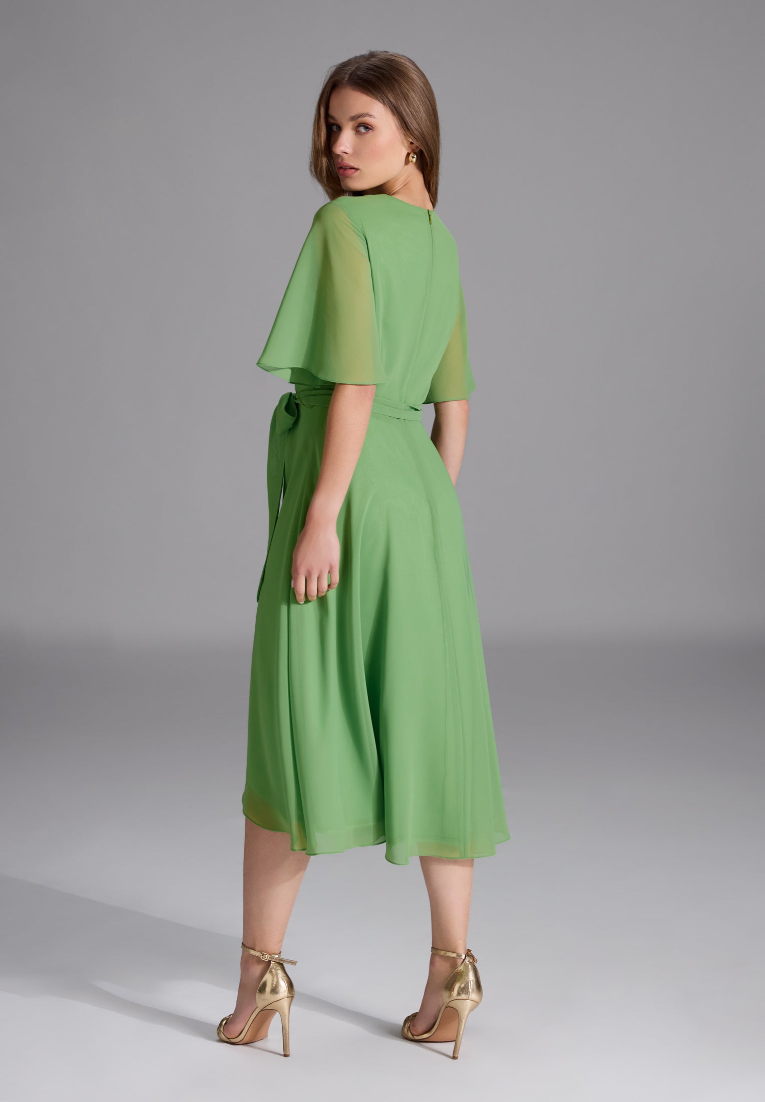 Chiffon Kleid in Wickel Optik mit Vokuhila Saum