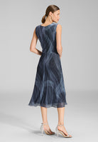 Plissiertes Kleid mit Metallicfäden