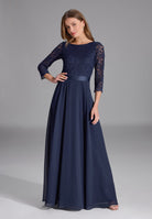 Abendkleid aus Spitze und Chiffon mit ¾ Arm navy