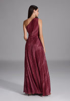 Asymmetrisches Abendkleid mit Cut-out und Beinschlitz