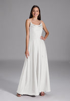 Abendkleid aus nachhaltigem Satin mit Wasserfall-Ausschnitt und Beinschlitz ivory
