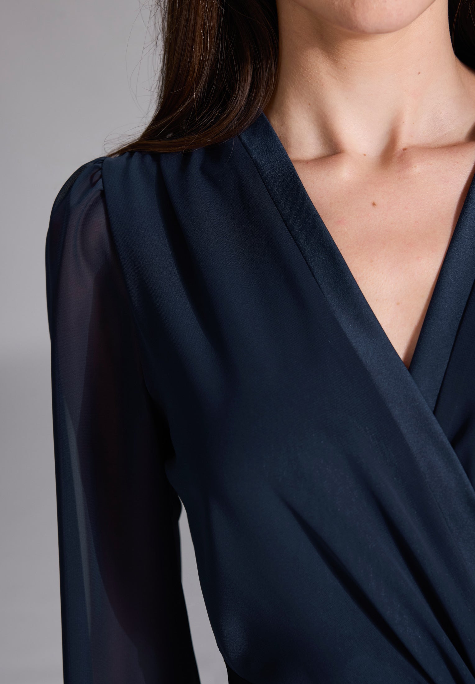 Cocktailkleid aus Chiffon mit Satin Kanten