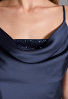 Abendkleid aus Satin mit Rückseite in Rock-Top-Optik