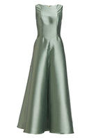 Robenartiges Abendkleid mit Eingrifftaschen