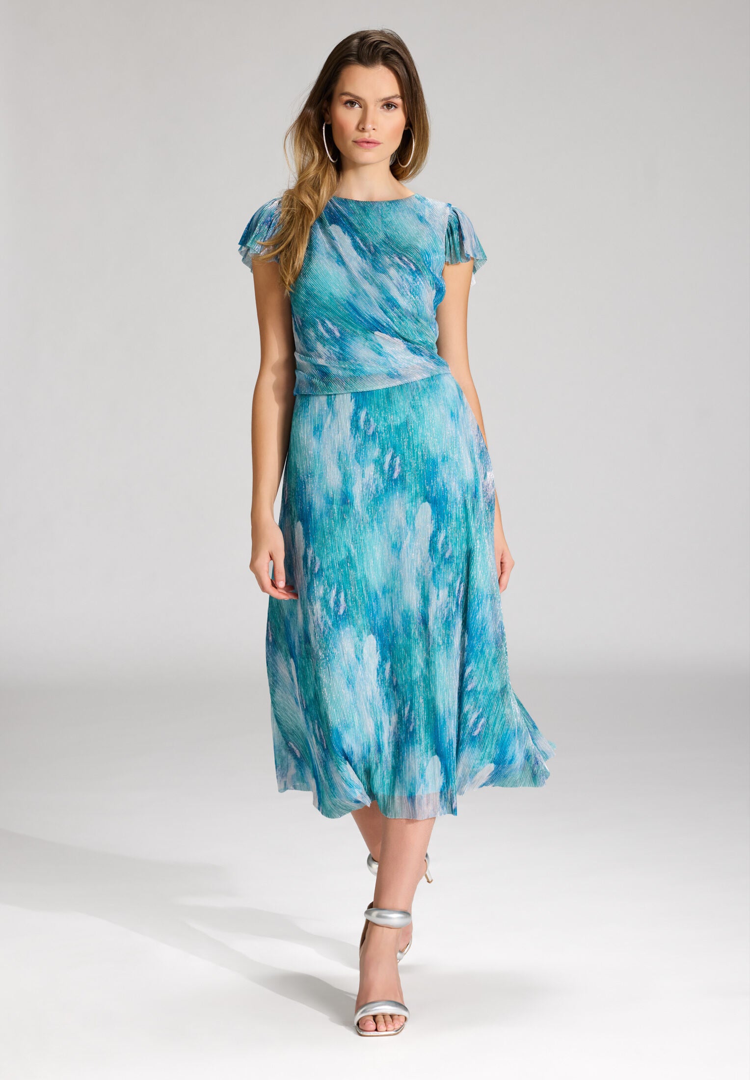 Midi Kleid aus bedrucktem Plissee Jersey mit kurzen Ärmeln cruise blue | multi