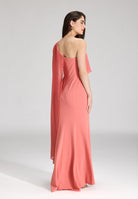 One-Shoulder Abendkleid mit einem Cape-ähnlichen Ärmel aus Chiffon