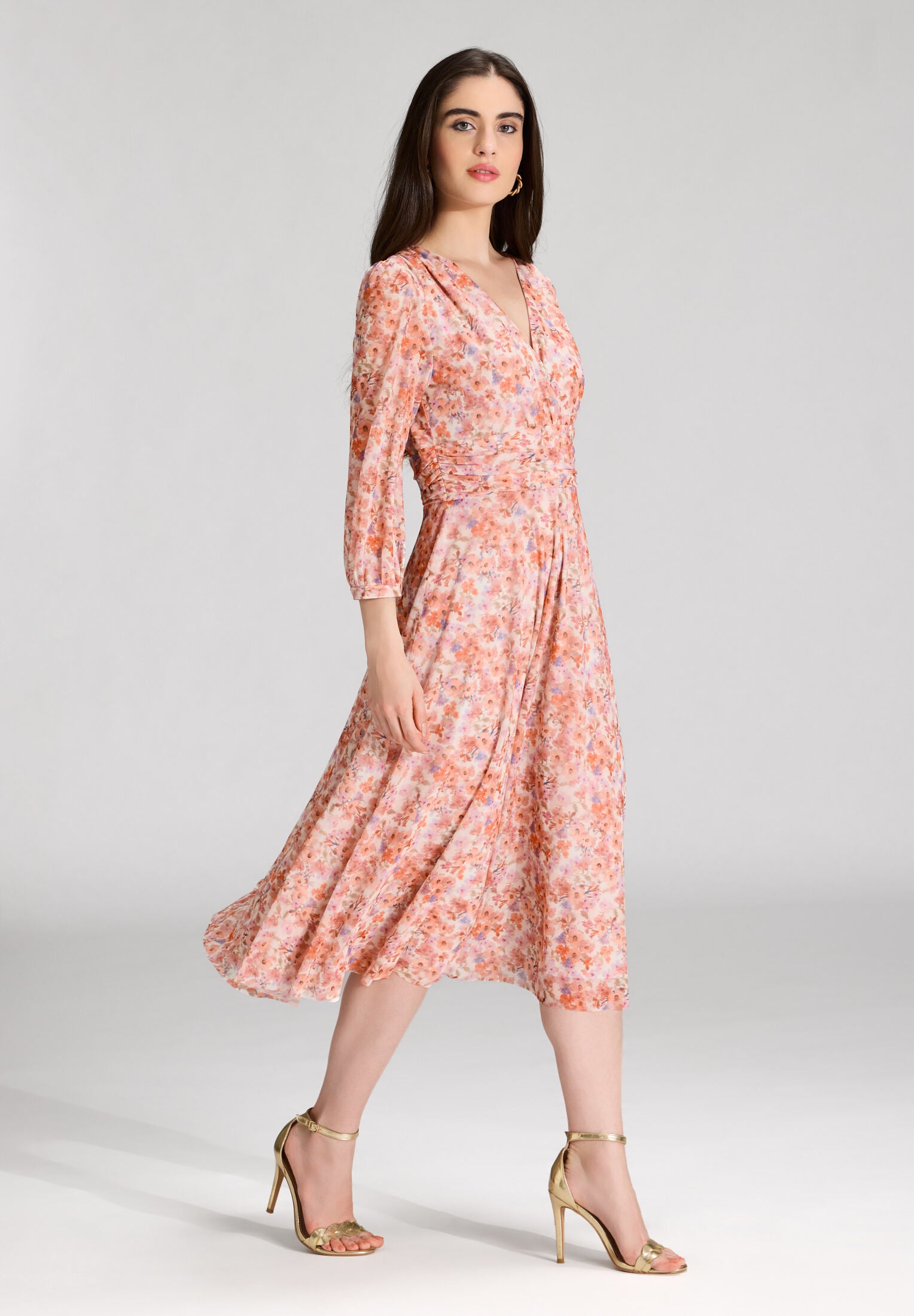 Midi Kleid aus bedrucktem Mesh mit ¾ Arm