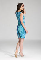 Etuikleid mit V-Ausschnitt und Raffung aus bedrucktem Mesh