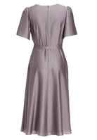 Cocktailkleid aus nachhaltigem Satin in Wickel Optik