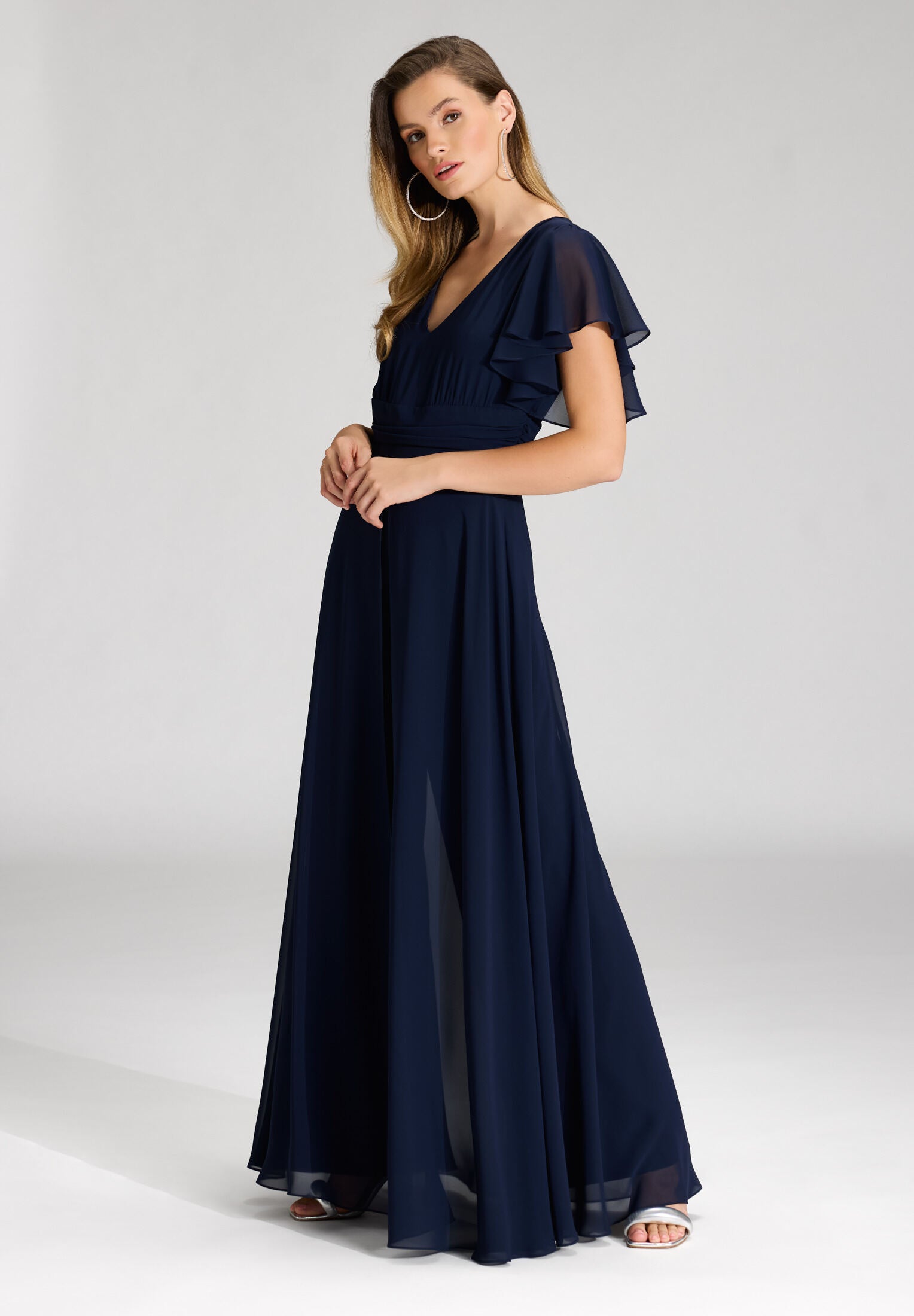 Chiffon Jumpsuit mit Überrock und Volantärmeln