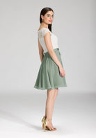 Zweifarbiges Cocktailkleid aus Spitze-Chiffon-Mix