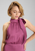 Jumpsuit mit Schluppe aus gehämmertem Satin