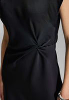 Slip Dress aus Satin mit Twist Detail