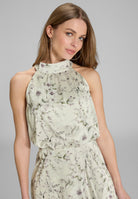 Cocktailkleid aus floral bedrucktem Satin mit Volant Saum