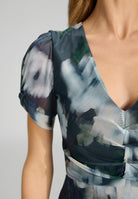 Midi Kleid mit Ärmel aus Mesh mit Ikat Druck